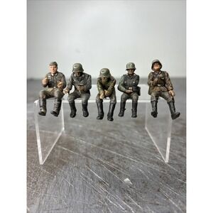 Tamiya‎ Valor 21st Century 1/35 WWII Sitting Soldier Figures Built Painted Lot